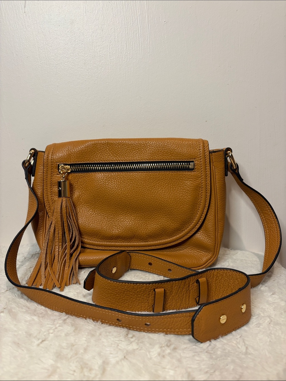 Milly Astor Saddle Crossbody Bag Pebbled Leather Fringe Tassel Tan Studded Strap